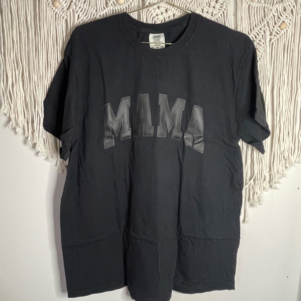 Mama comfort colors puff tee